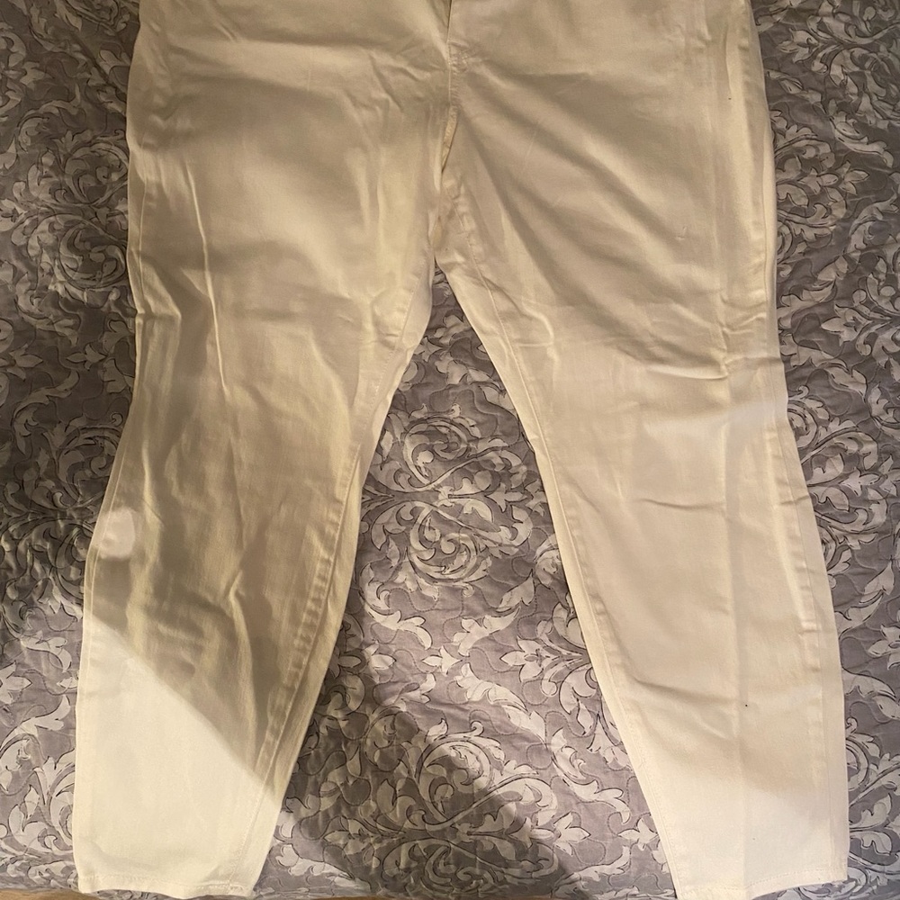 Women’s Plus size white jeans